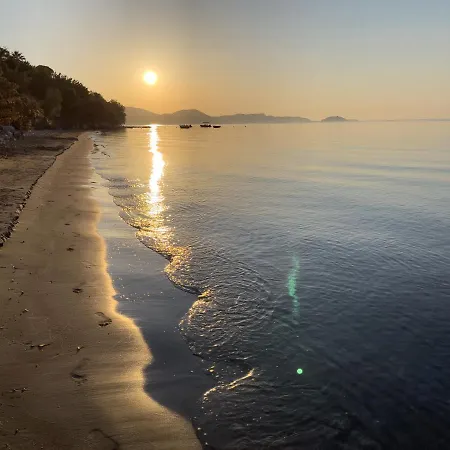 Anta House By The Sea * Lithakia